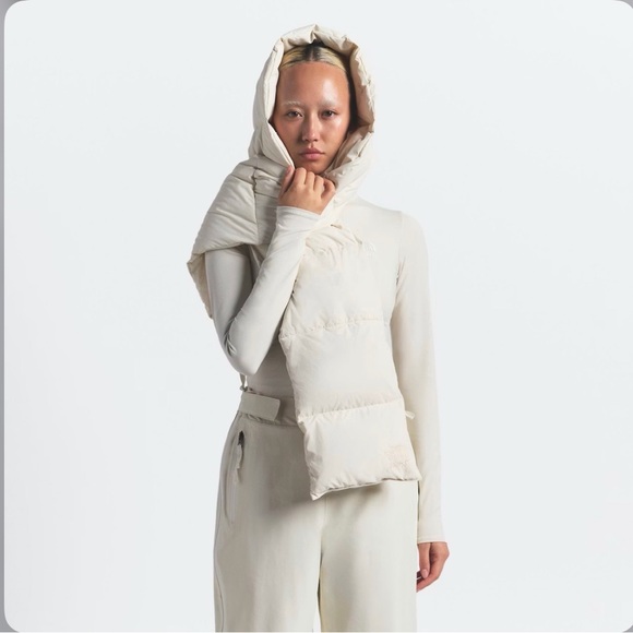 THE NORTH FACE X SKIMS Nuptse Scarf In Bone (slight flaw) - Picture 3 of 13